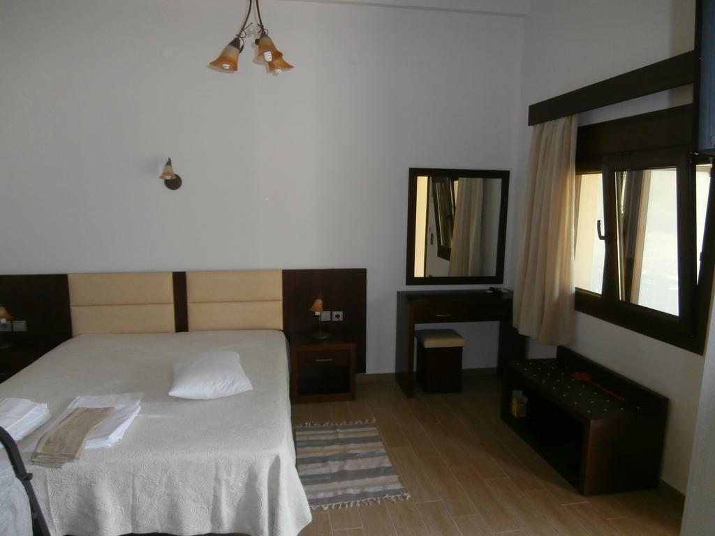 Villa Barouti Koinira Room photo